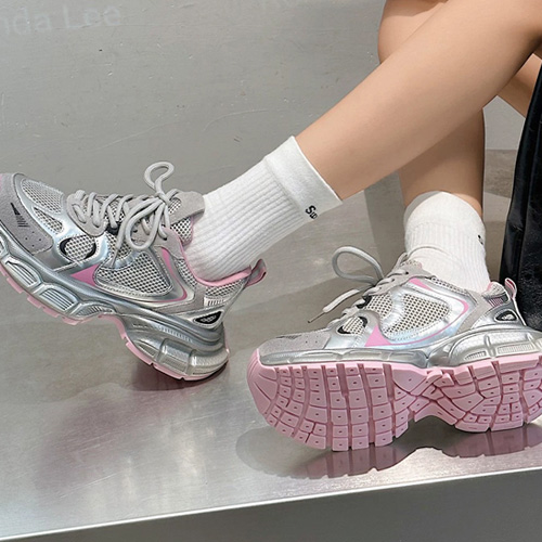 DD523  메탈릭 통굽 스니커즈